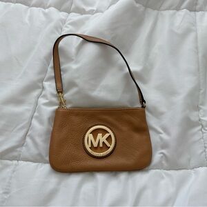 Michael Kors Fulton leather wristlet
